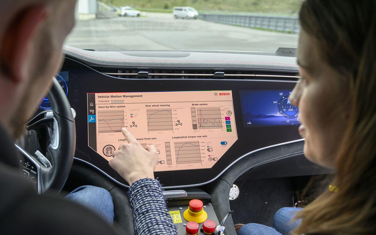 Bosch ADAS termékcsalád vezetés- és parkolástámogatást egyaránt kínál