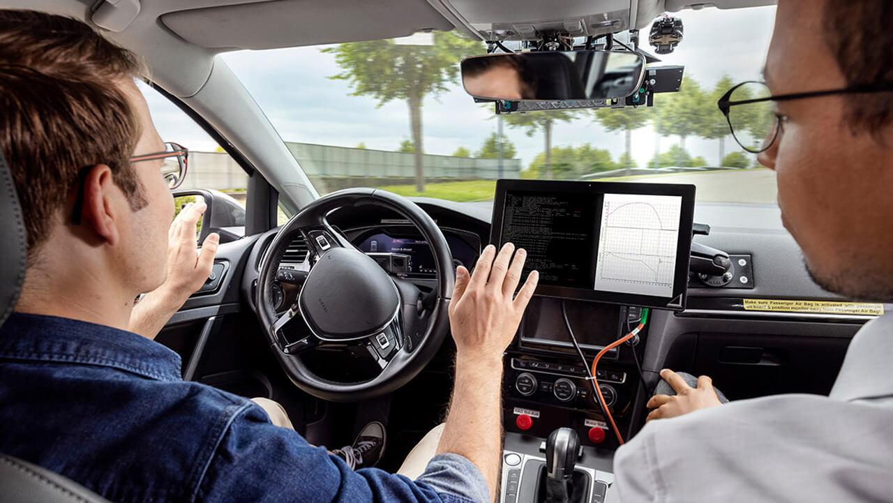 Az önvezető járművekhez, de a vezetéstámogató rendszerek következő generációjához is kellenek az adatok
